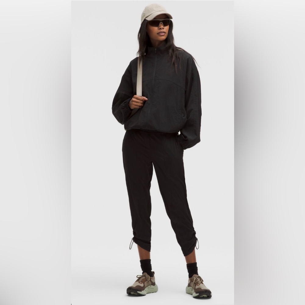 Lululemon Dance Studio Mid-Rise Cropped Pant Size 4 Black